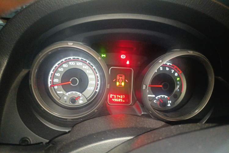 Used Mitsubishi Pajero  Instrument Cluster