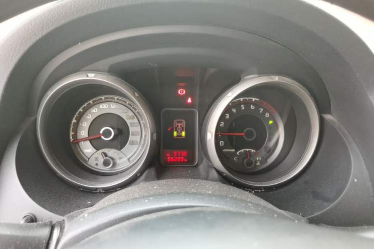 Used Mitsubishi Pajero  Instrument Cluster