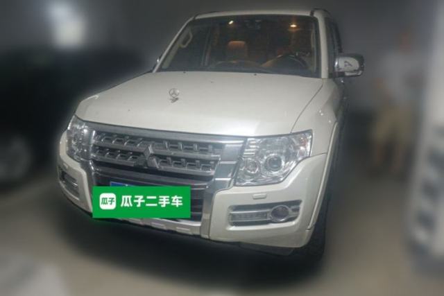 Used Mitsubishi Pajero Mitsubishi Pajero 3.8L V97 GLS 7-seater