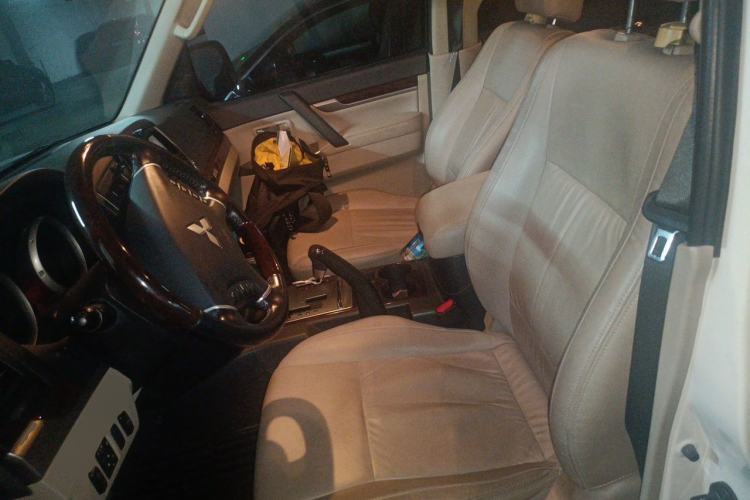 Used Mitsubishi Pajero  Left Front Seat