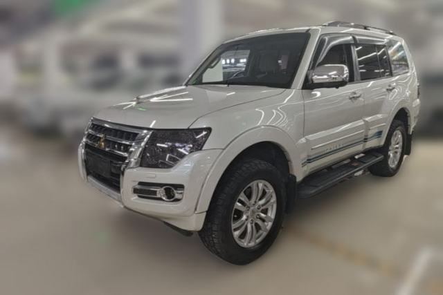Used Mitsubishi Pajero Pajero (Imported) 3.8L, 5-door, 7-seater, Automatic Transmission, Sunroof Version