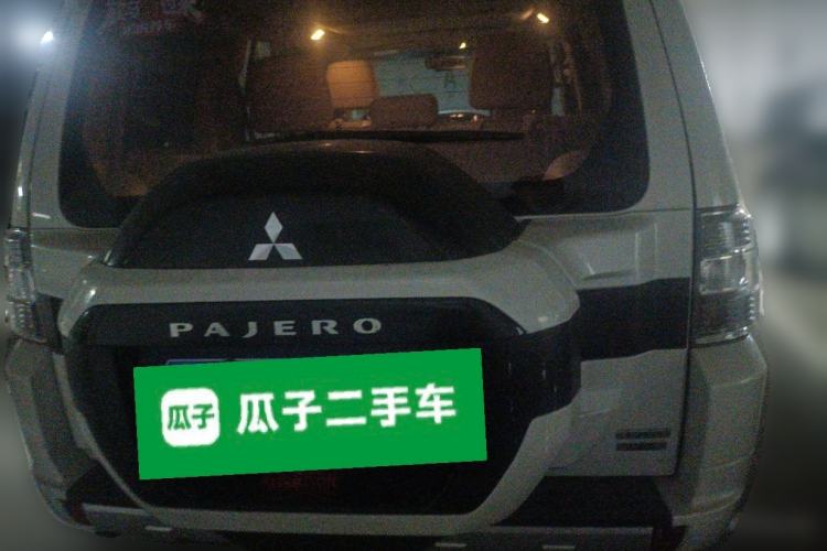 Used Mitsubishi Pajero  Rear