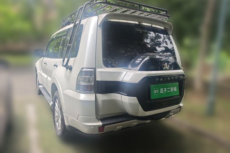 Used Mitsubishi Pajero  Rear Left 45 Deg