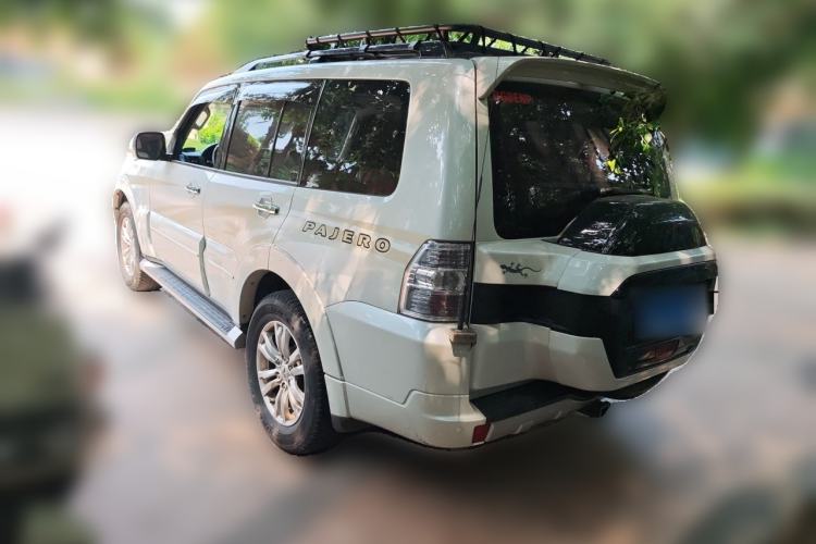 Used Mitsubishi Pajero 2017 V97 3.8L 5-Door GLS Model with Sunroof – Middle East Rear Left 45 Deg