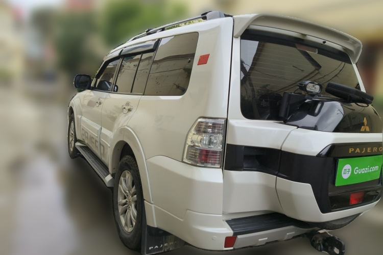 Used Mitsubishi Pajero  Rear Left 45 Deg