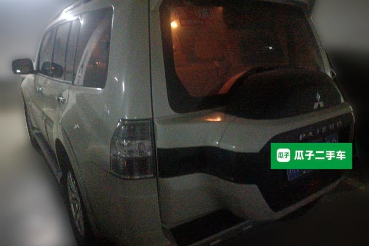 Used Mitsubishi Pajero  Rear Left 45 Deg
