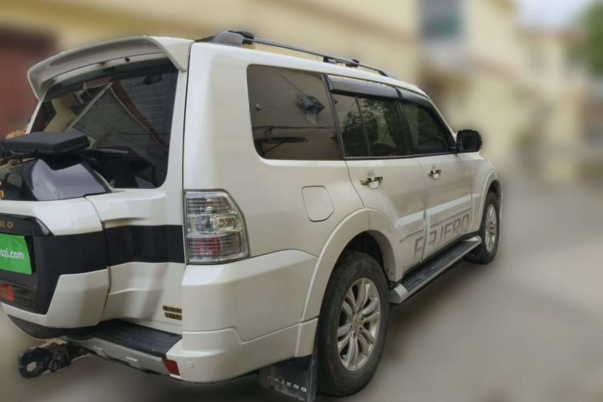 Used Mitsubishi Pajero  Rear Right 45 Deg