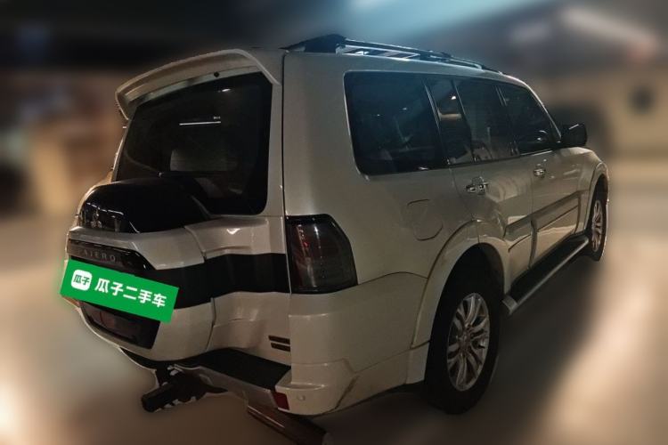 Used Mitsubishi Pajero 2017 V97 3.8L 5-Door GLS Model with Sunroof – Middle East Rear Right 45 Deg