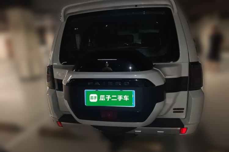 Used Mitsubishi Pajero 2017 V97 3.8L 5-Door GLS Model with Sunroof – Middle East Rear