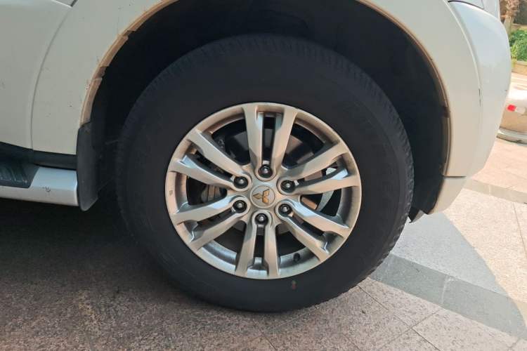 Used Mitsubishi Pajero 2017 V97 3.8L 5-Door GLS Model with Sunroof – Middle East Right Front Wheel Hub