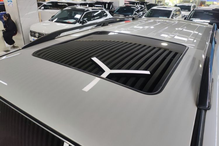 Used Mitsubishi Pajero 2017 V97 3.8L 5-Door GLS Model with Sunroof – U.S. Specification Roof