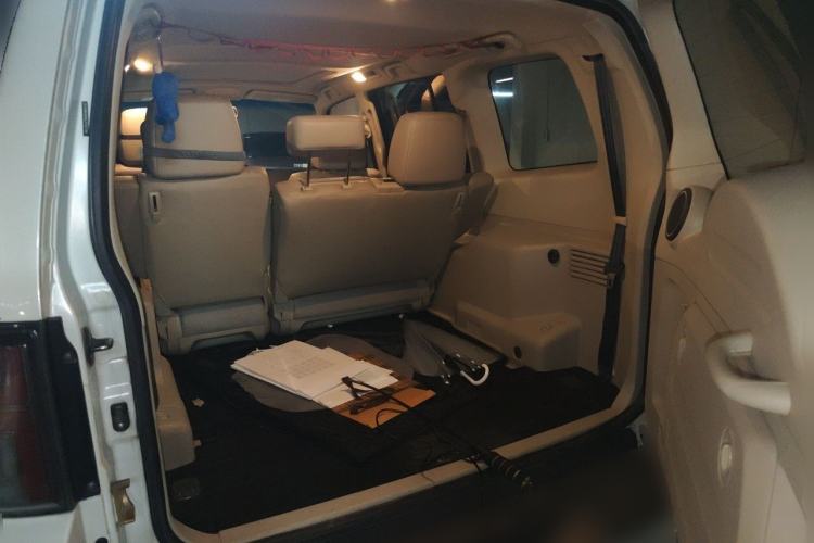 Used Mitsubishi Pajero 2017 V97 3.8L 5-Door GLS Model with Sunroof – Middle East Trunk