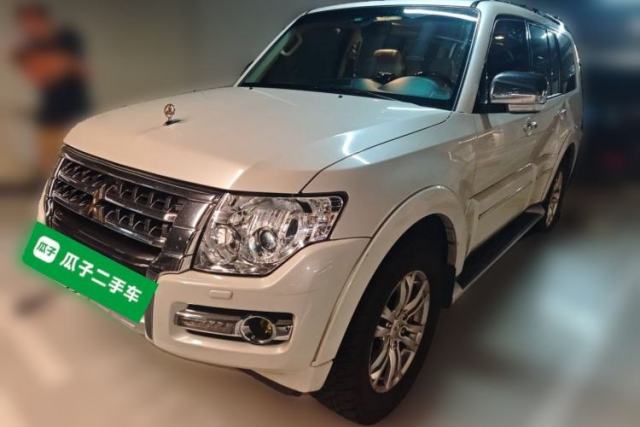 Used Mitsubishi Pajero 2017 V97 3.8L 5-Door GLS Model with Sunroof – Middle East