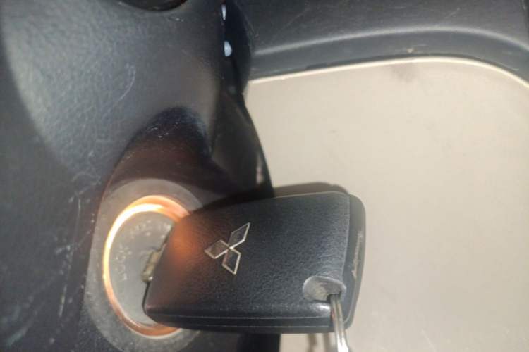Used Mitsubishi Pajero  Vehicle Key