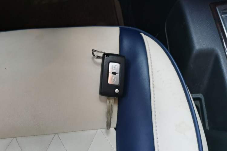 Used Mitsubishi Pajero  Vehicle Key