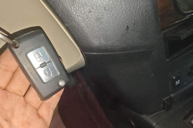 Used Mitsubishi Pajero  Vehicle Key