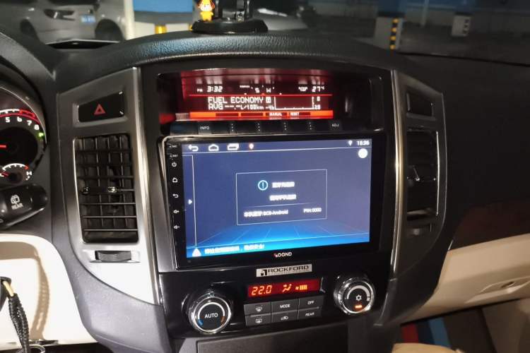 Used Mitsubishi Pajero  Audio And AC Panel