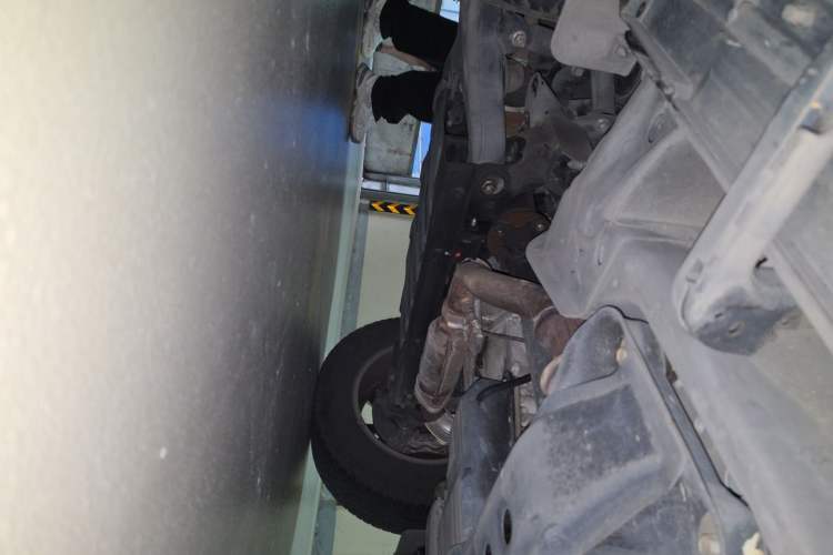 Used Mitsubishi Pajero  Chassis Front Left