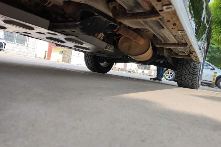 Used Mitsubishi Pajero  Chassis Front Left