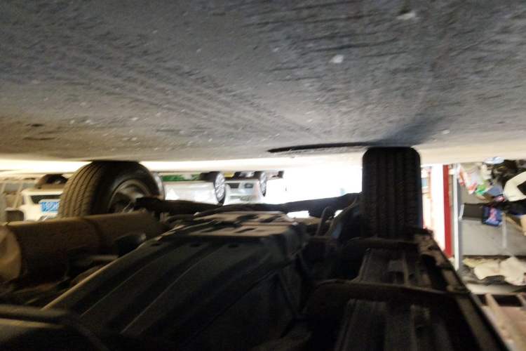 Used Mitsubishi Pajero  Chassis Front Right