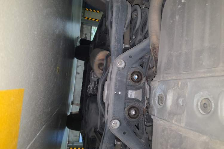 Used Mitsubishi Pajero  Chassis Rear