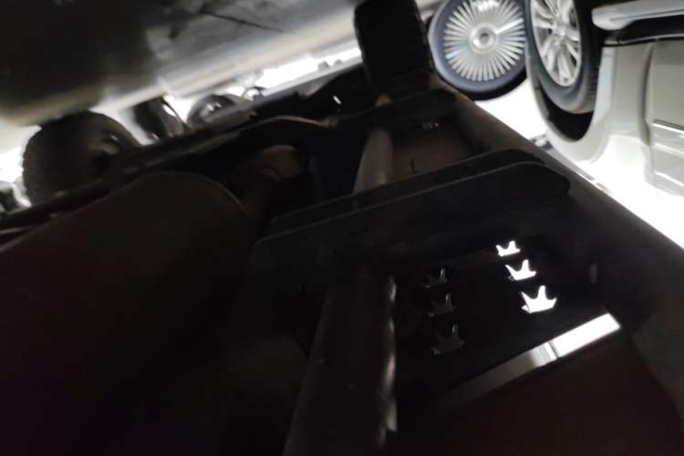 Used Mitsubishi Pajero  Chassis Rear Left