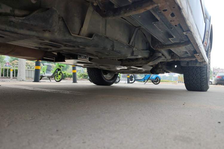 Used Mitsubishi Pajero  Chassis Rear Right