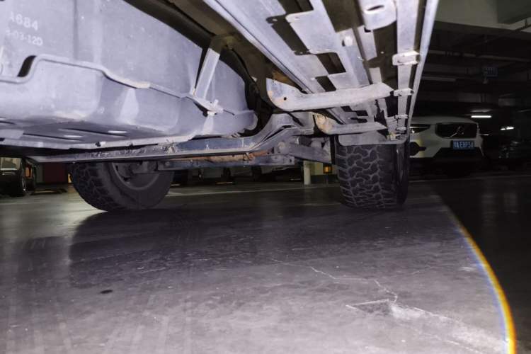 Used Mitsubishi Pajero  Chassis Rear Right