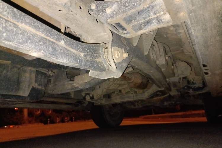 Used Mitsubishi Pajero  Chassis Rear Right
