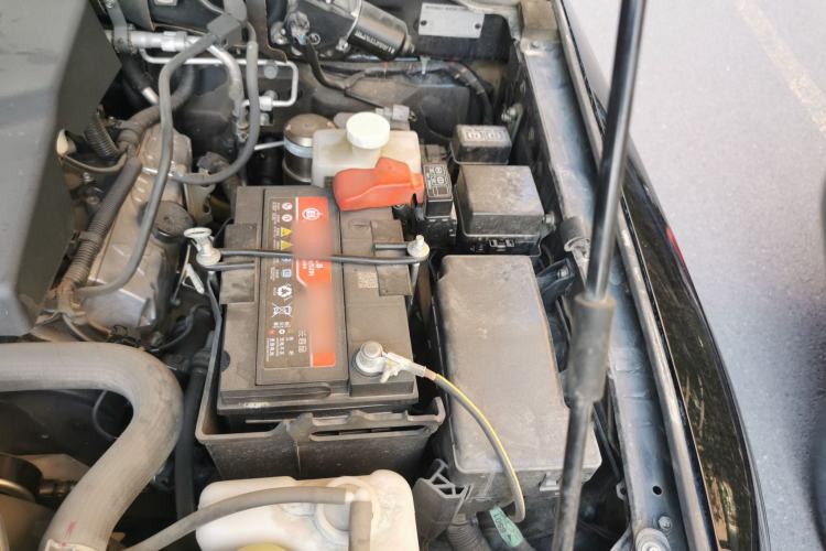 Used Mitsubishi Pajero  Engine Bay Left