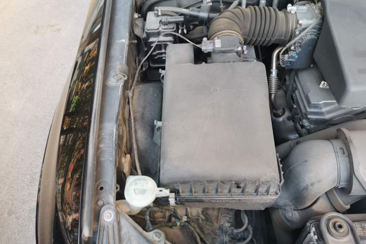 Used Mitsubishi Pajero  Engine Bay Right