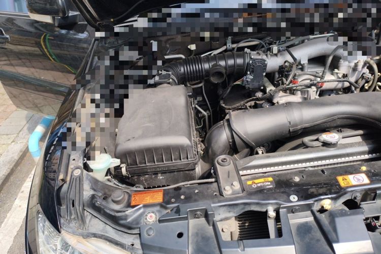 Used Mitsubishi Pajero 2018 3.0L Automatic Comfort Edition Engine Bay Right