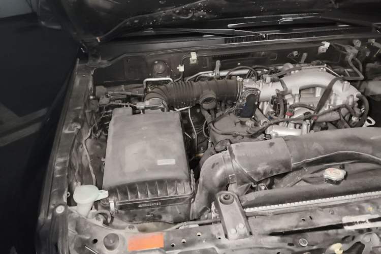 Used Mitsubishi Pajero  Engine Bay Right