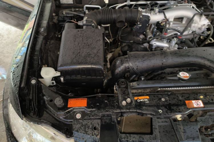 Used Mitsubishi Pajero 2018 3.0L Automatic Standard Edition Engine Bay Right