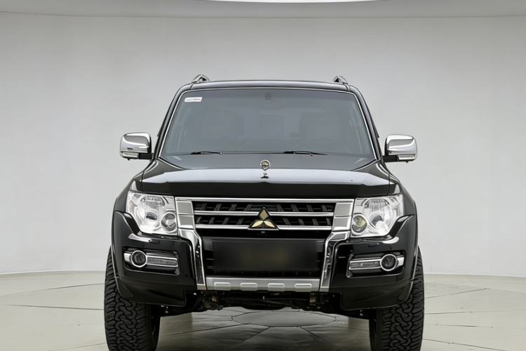 Used Mitsubishi Pajero 2018 V97 3.8L 5-Door GLS Sunroof – Middle East Exterior 3