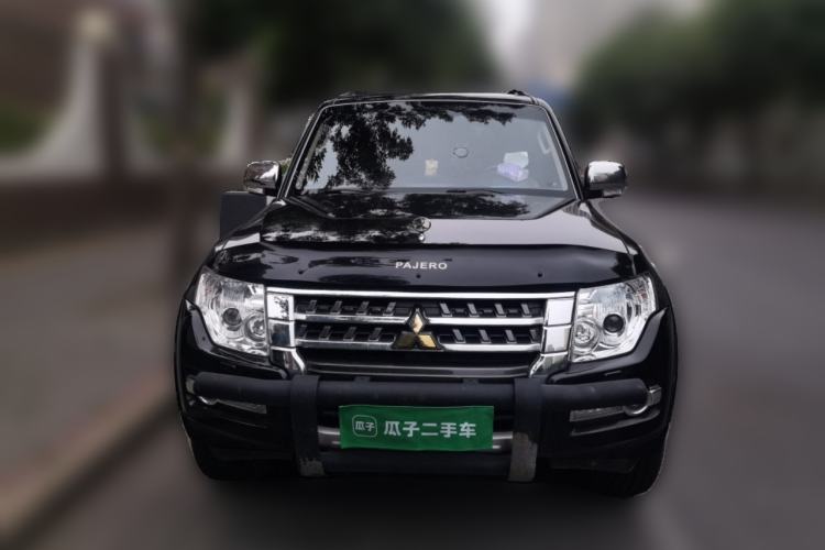 Used Mitsubishi Pajero  Front