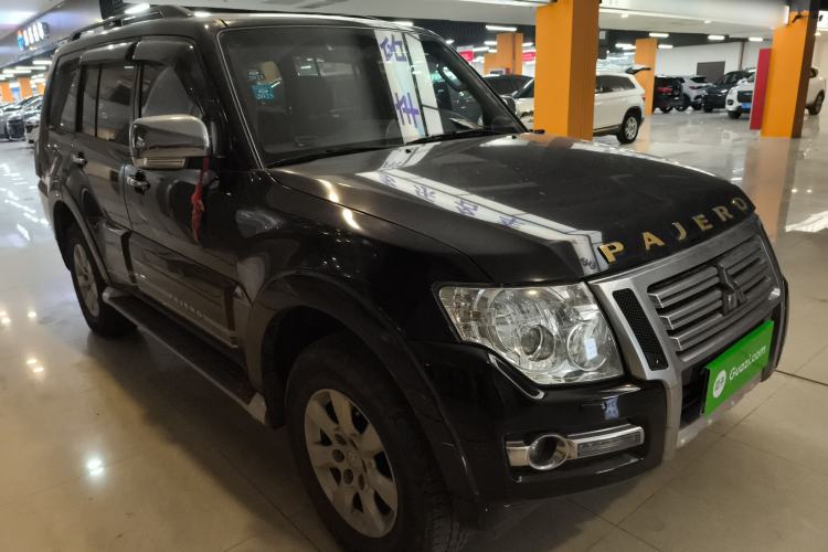 Used Mitsubishi Pajero 2018 3.0L Automatic Luxury Edition Front Right 45 Deg