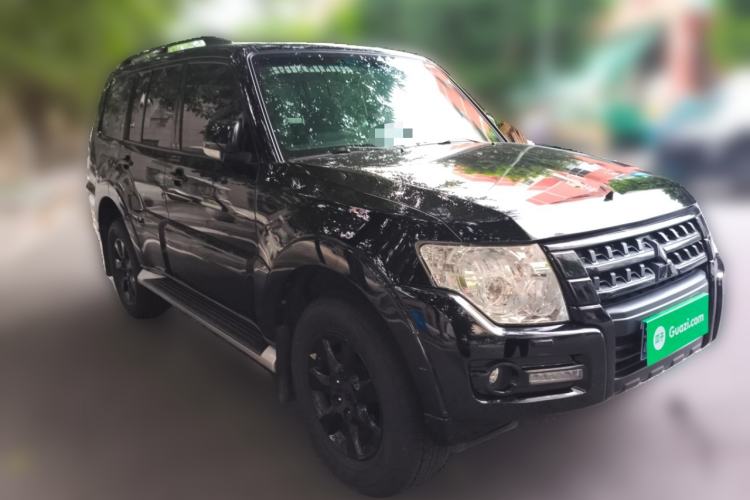 Used Mitsubishi Pajero 2018 3.0L Automatic Comfort Edition Front Right 45 Deg