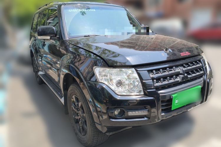 Used Mitsubishi Pajero 2018 3.0L Automatic Comfort Edition Front Right 45 Deg