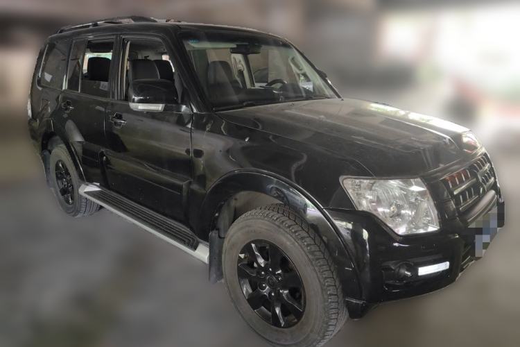 Used Mitsubishi Pajero 2018 3.0L Automatic Comfort Edition Front Right 45 Deg