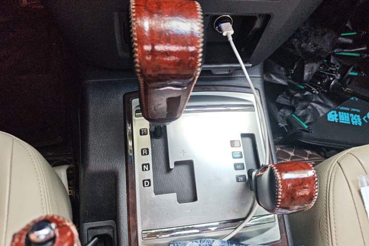 Used Mitsubishi Pajero  Gear Lever