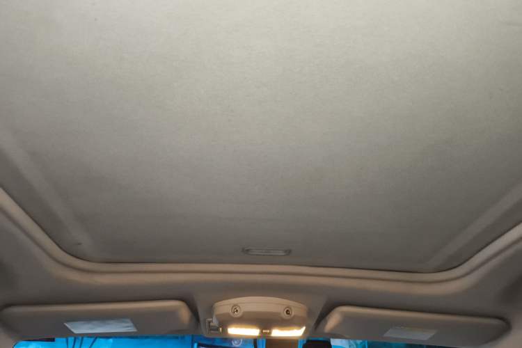 Used Mitsubishi Pajero 2018 3.0L Automatic Comfort Edition Headliner