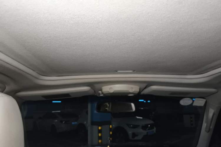 Used Mitsubishi Pajero  Headliner