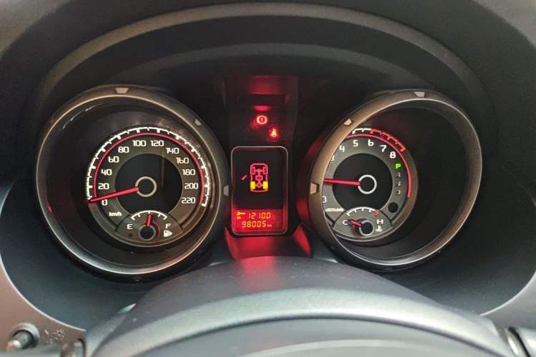 Used Mitsubishi Pajero  Instrument Cluster