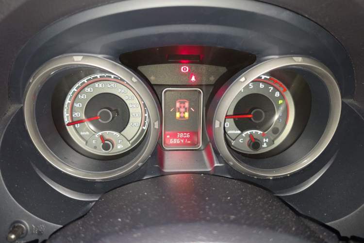 Used Mitsubishi Pajero  Instrument Cluster