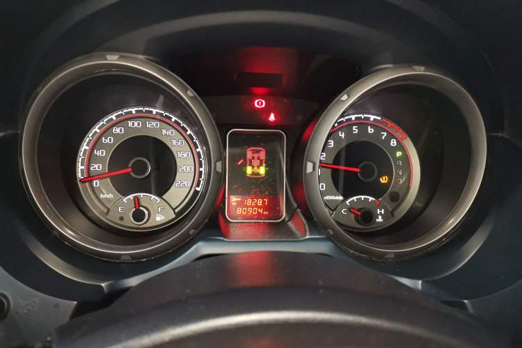 Used Mitsubishi Pajero 2018 V97 3.8L 5-Door GLS Sunroof – Middle East Instrument Cluster