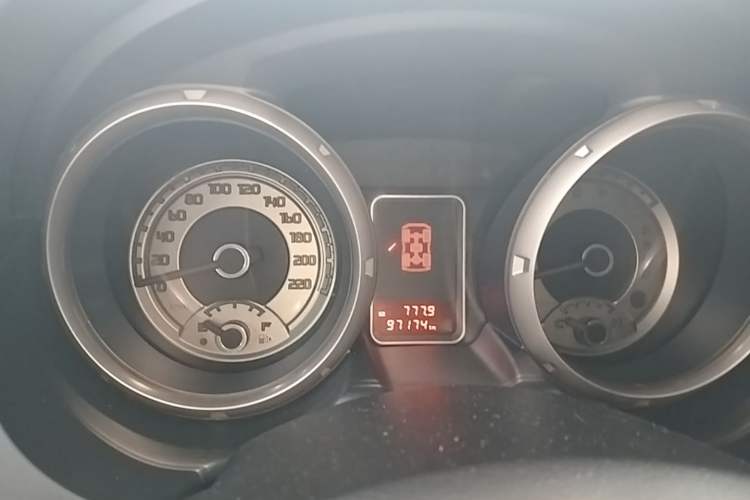 Used Mitsubishi Pajero 2018 3.0L Automatic Standard Edition Instrument Cluster