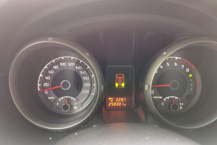 Used Mitsubishi Pajero  Instrument Cluster