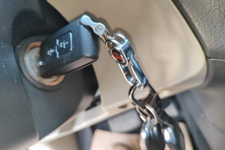 Used Mitsubishi Pajero 2018 V97 3.8L 5-Door GLS Sunroof – Middle East Interior 1