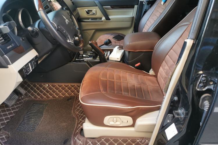 Used Mitsubishi Pajero  Left Front Seat
